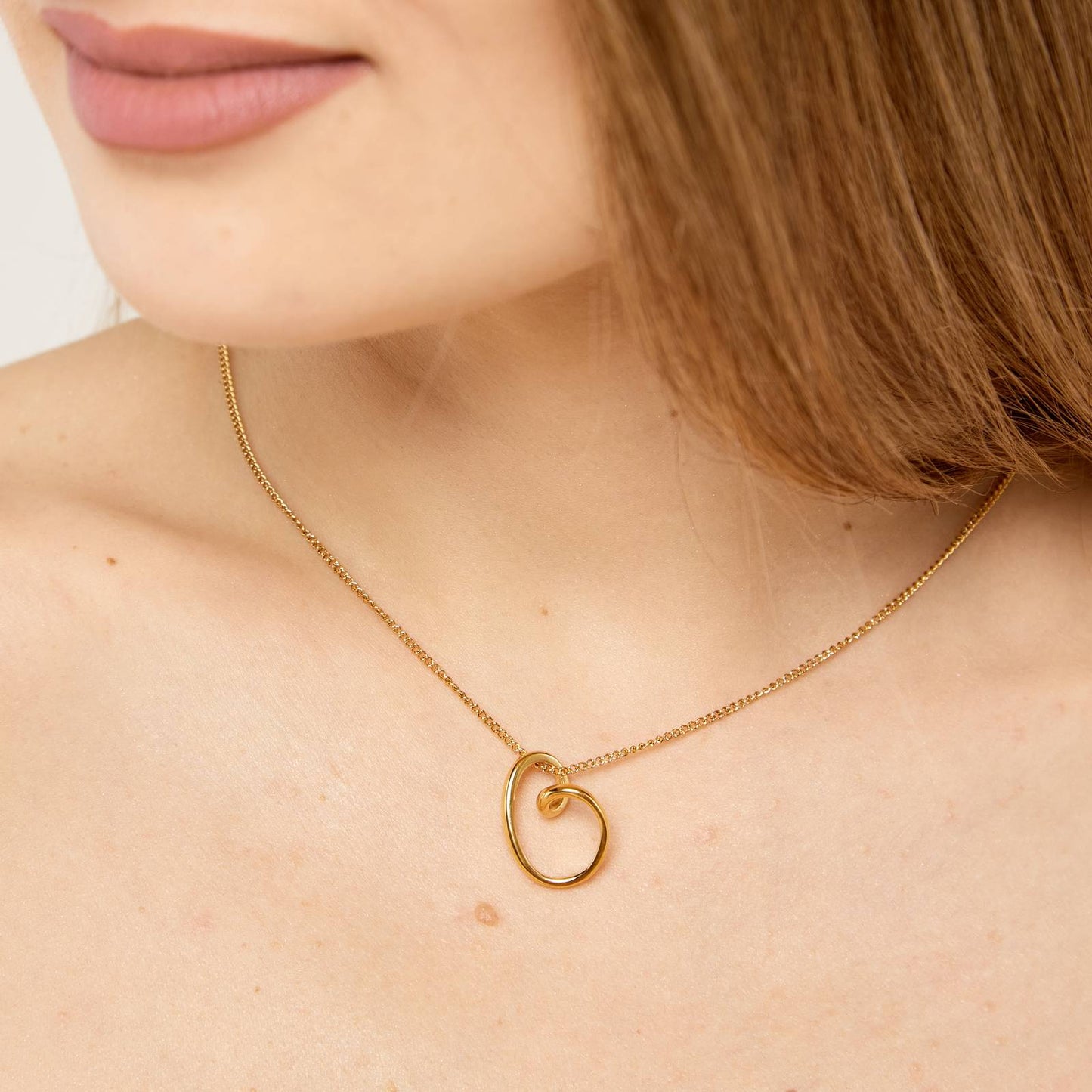 18K GOLD PLATED STAINLESS STEEL "CURL" NECKLACE, INTENSITY