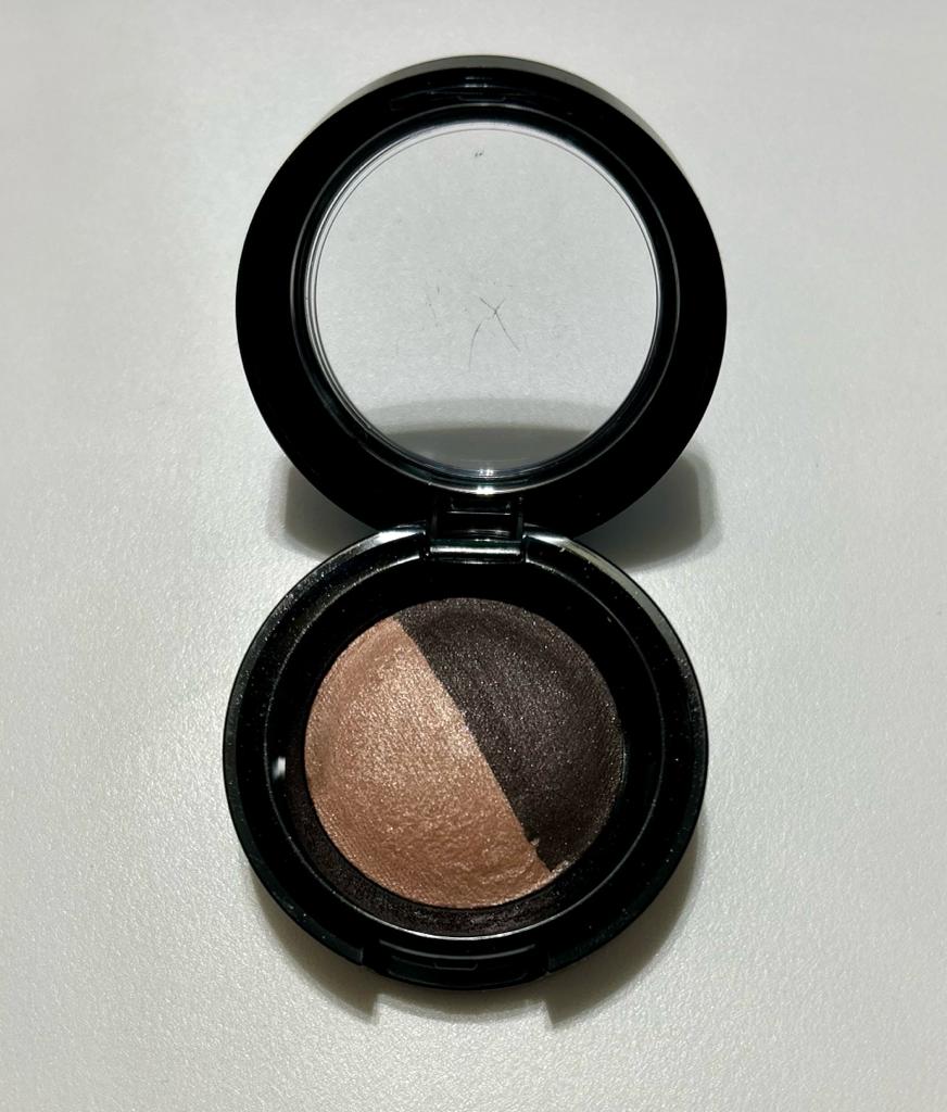 Baked Split Shadow